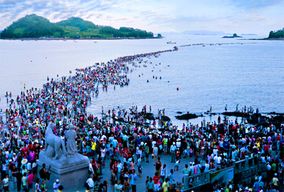 เทศกาลชินโด ยองดึง น้ำทะเลแยก (Jindo Yeongdeung Festival)